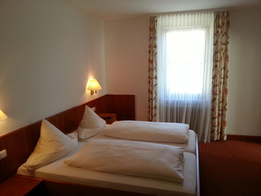 Hotel Seewirt Nonnenhorn Rum bild
