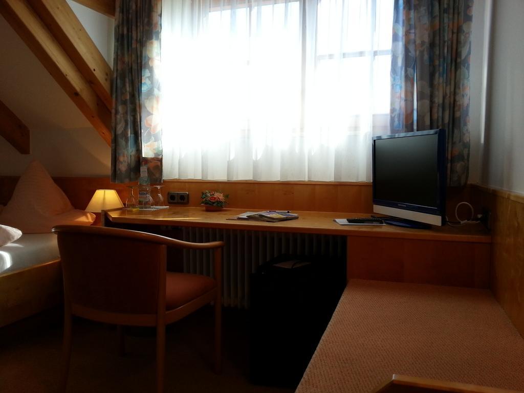 Hotel Seewirt Nonnenhorn Rum bild