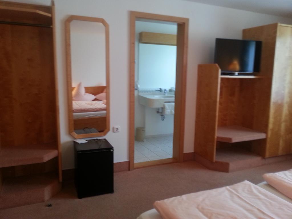 Hotel Seewirt Nonnenhorn Rum bild