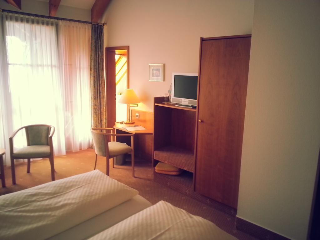 Hotel Seewirt Nonnenhorn Rum bild