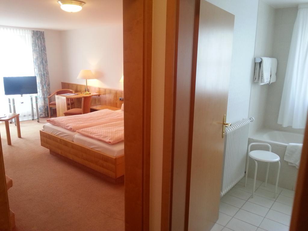 Hotel Seewirt Nonnenhorn Rum bild
