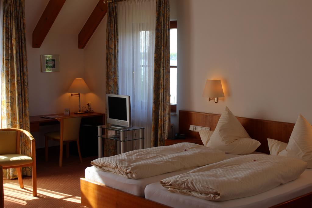 Hotel Seewirt Nonnenhorn Exteriör bild