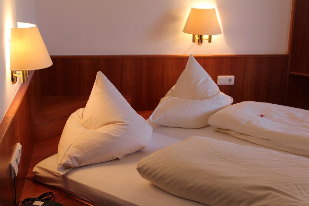Hotel Seewirt Nonnenhorn Exteriör bild