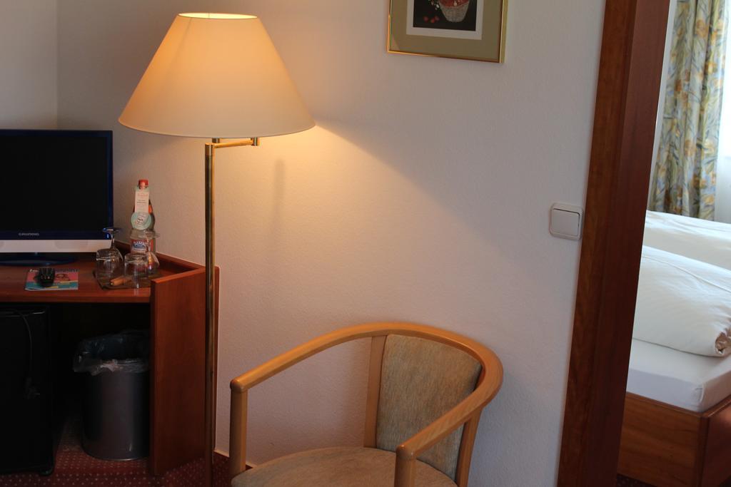 Hotel Seewirt Nonnenhorn Exteriör bild